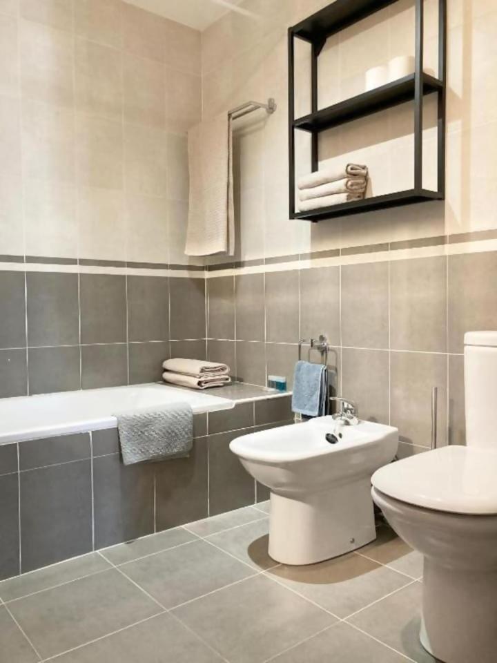 Apartamento Tarmanones Escarrilla Luaran gambar