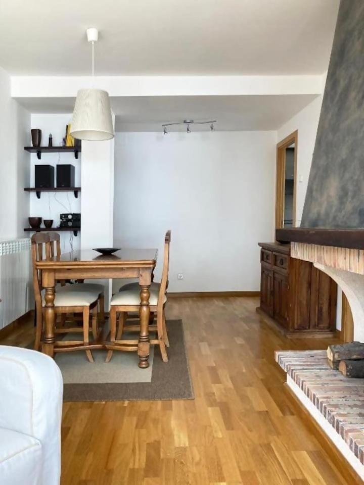 Apartamento Tarmanones Escarrilla Luaran gambar