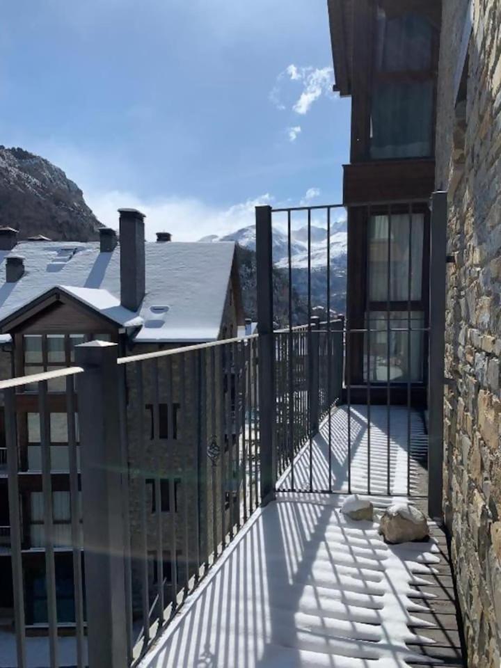 Apartamento Tarmanones Escarrilla Luaran gambar